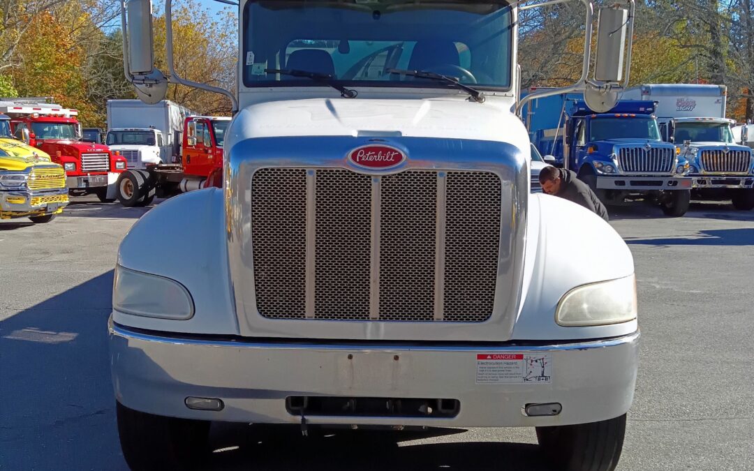 2015 Peterbilt 337